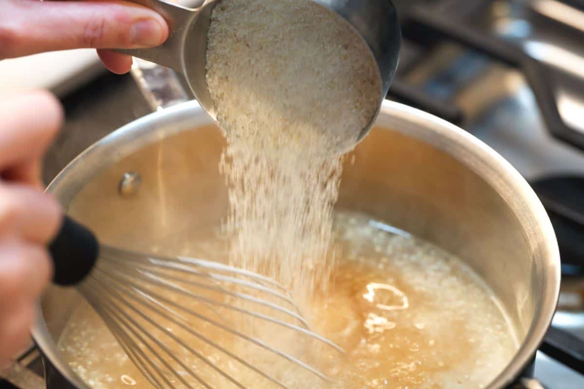 How to make grits: Whisking grits into stock