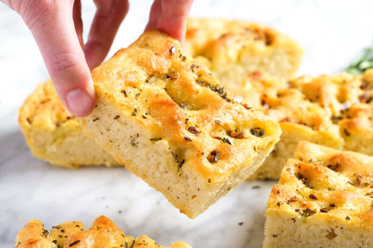 Easy Focaccia Bread with Garlic and Rosemary