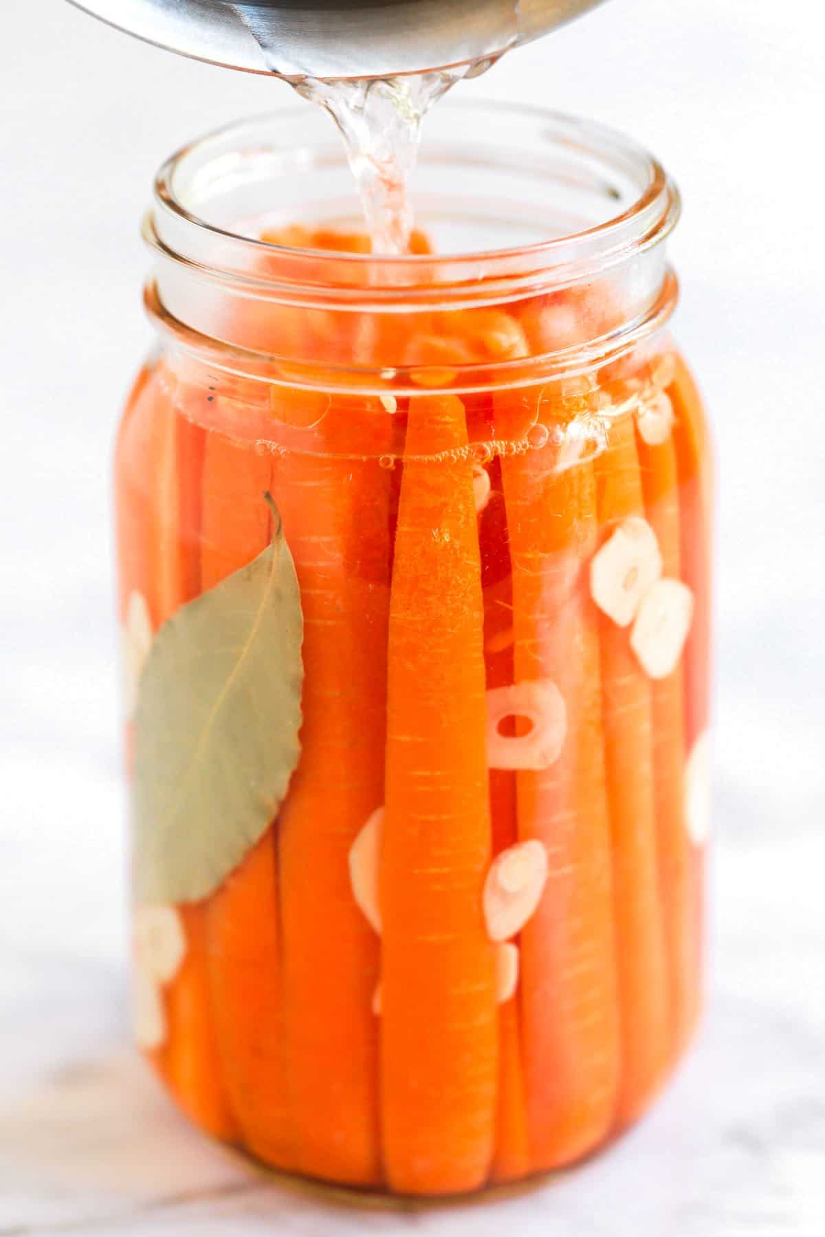 Easy Pickled Carrots